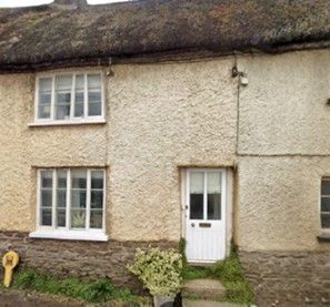 Historic English house used for the IHGS genealogy land and house records course.